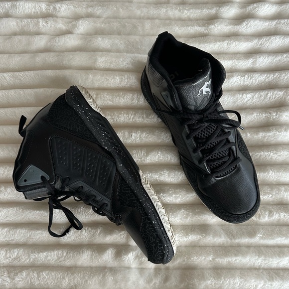 AND1 Capital 3.0 Basketball Shoes - Picture 3 of 4